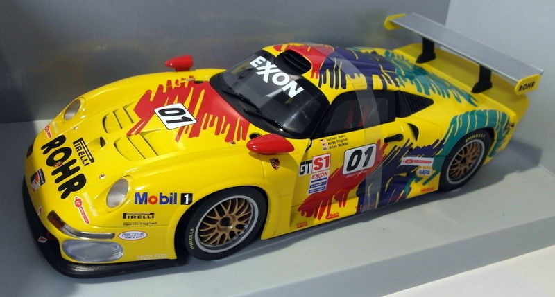 UT Models 1/18 Scale Diecast - 39724 Porsche 911 GT1 Rohr