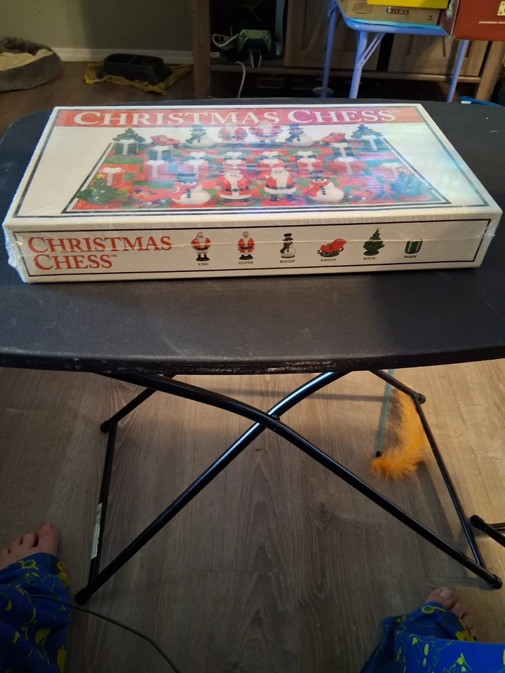 Rare Christmas Chess Set - Big League Promotions Santa Novelty 2001 Complete - Image 2 of 4
