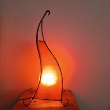 Lampen Marokkanische Henna-Lederlampe in Rot.