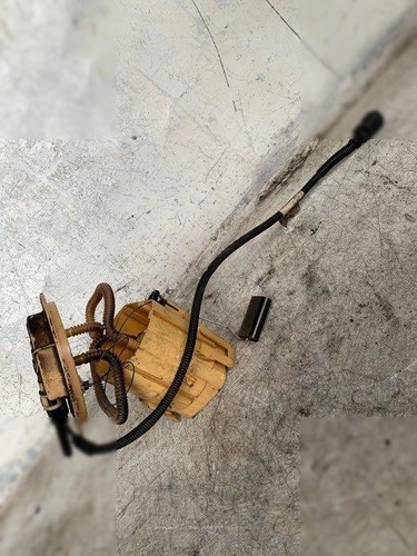 Boîte suisse du 18ème siècle en bois peinte à la main avec motifs