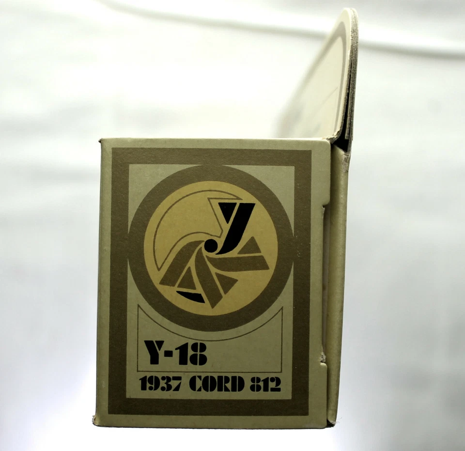 MATCHBOX MODELOS DE ANTAÑO 1937 CABLE 812 Y-18 Granate/Blanco. Foto 4 de 4