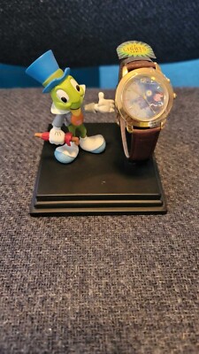 Disney 75 Years Everlasting Time Watch Pinocchio Jiminy  display picture 3