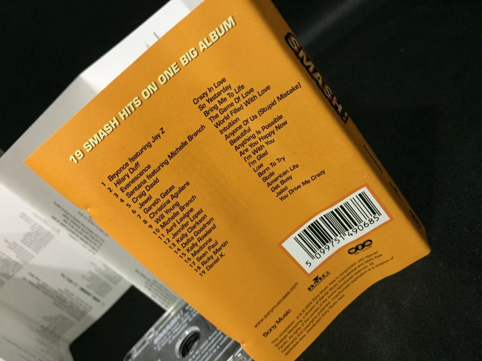 SMASH! Album Cassette Tape Avril Lavigne Evanescence Hilary Duff Madonna (2003) Foto 3 de 4