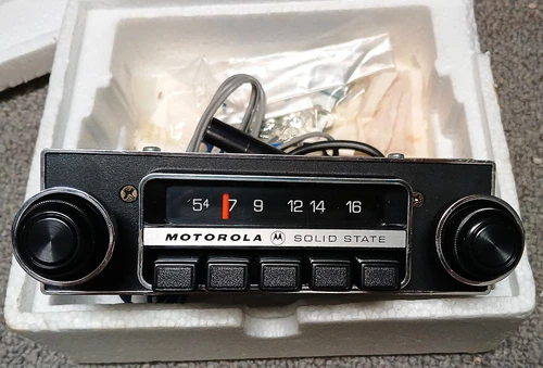 NOS Motorola AM Car Radio Vintage 1973 solid state NEW old dealer stock TM573A