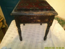 4 LEG VINTAGE WOODEN FLIP TOP SEWING SHOE SHINE STOOL PRIMATIVE LOOKAGED