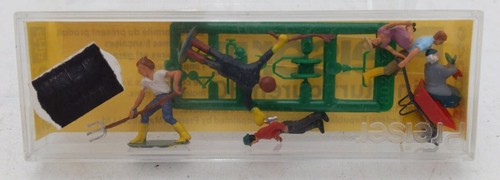 Figuras de jardineros Preiser 0046 escala HO con herramientas (juego de 6) | Zustand: New
