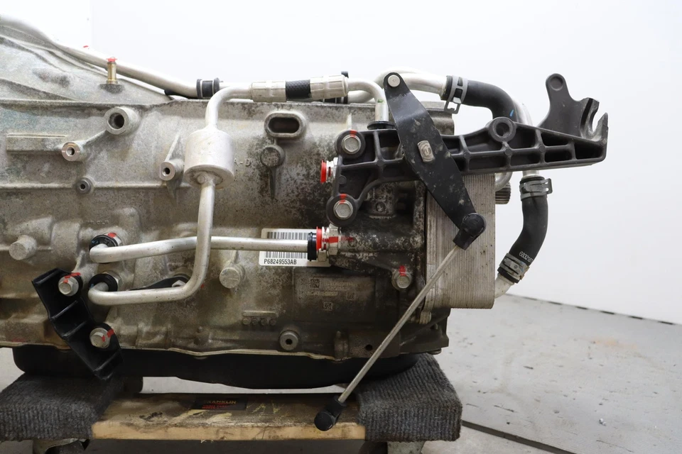 Jeep Wrangler 2018-2025 3,6 L 4x4 transmisión automática OEM 68249553AB Foto 4 de 4