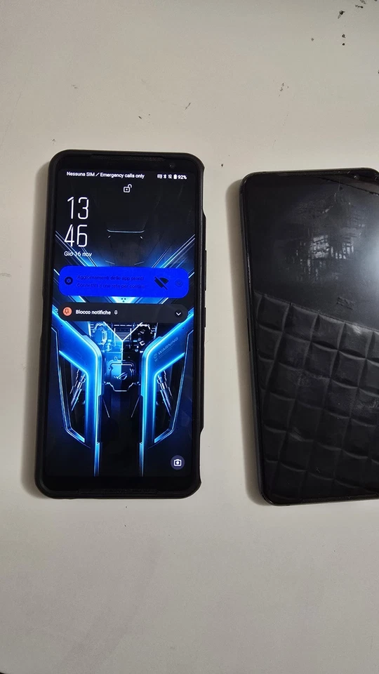 asus rog phone 3 Strix gamer 8gb ram 256gb blocco x2 legge sotto - Immagine 4 di 4