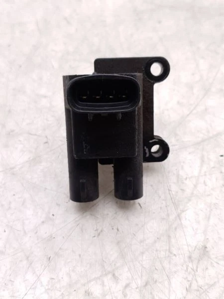 BOBINA DE ENCENDIDO TOYOTA COROLLA 98 99 1,8 L Foto 3 de 4