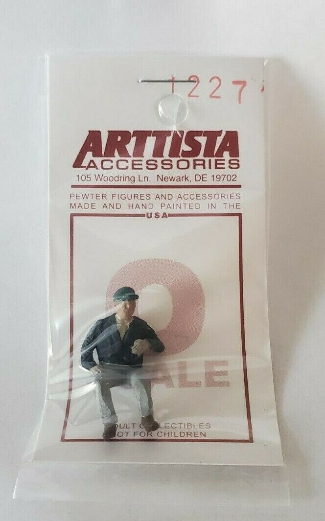 Arttista 1227 Modern Train Fireman O Scale Figure Model Trains