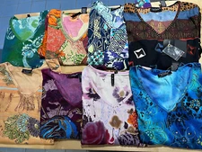 LE MIEUX STUDIO Brand 3/4 Sleeve V-neck Embellished Top - Women's Sz M - NEW