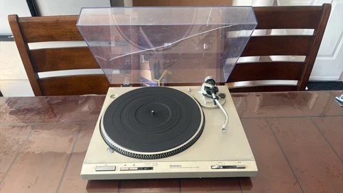 VINTAGE Technics SL-D202 Direct Drive Turntable WORKING PLEASE READ