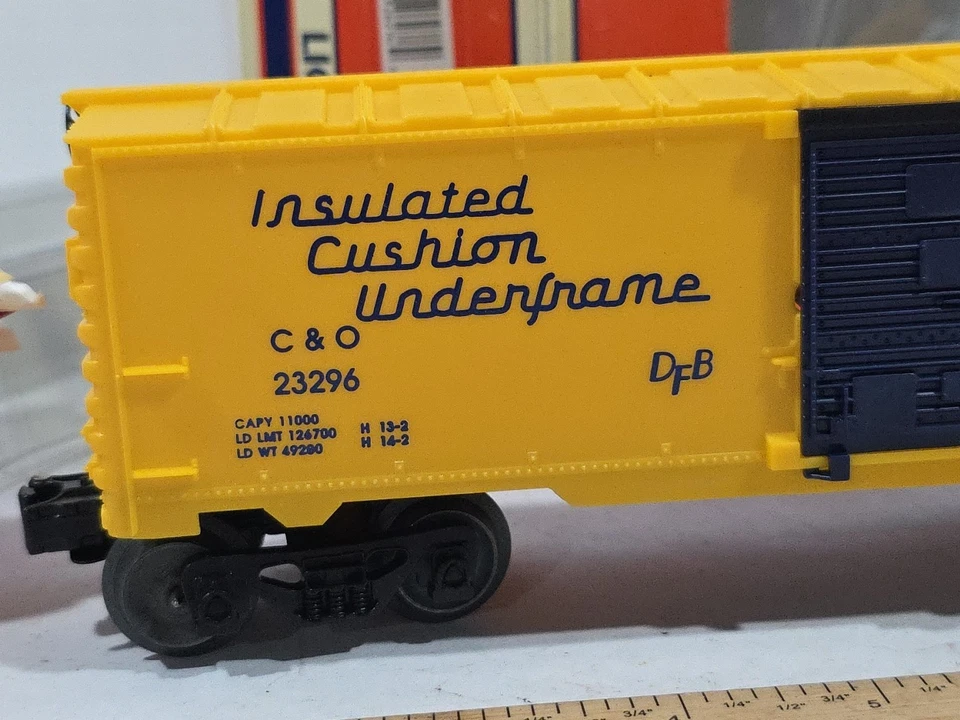 As Is Lionel 6-26276 Parts Repair Chesapeak & Ohio C&O 26296 Boxcar - Image 4 of 4