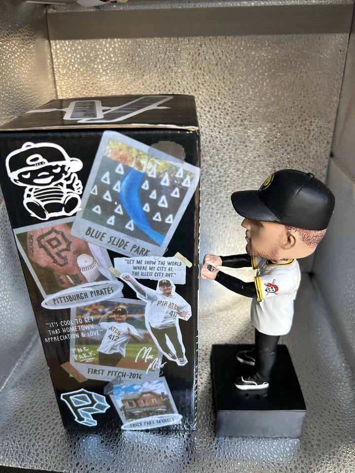 REGALO ESTADIO PIRATAS DE PITTSBURGH MAC MILLER BOBBLEHEAD 19/07/25 - NUEVO EN CAJA Foto 3 de 3
