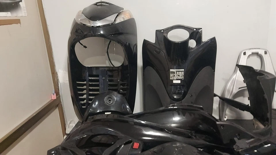 KIT CARENE 13 PEZZI HONDA SH 300 ANNO 2006 2010 - Imagen 3 de 4