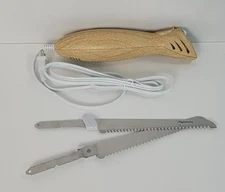 Prikoi Electric Knife - Easy-Slice Serrated Edge Blades Carving Set