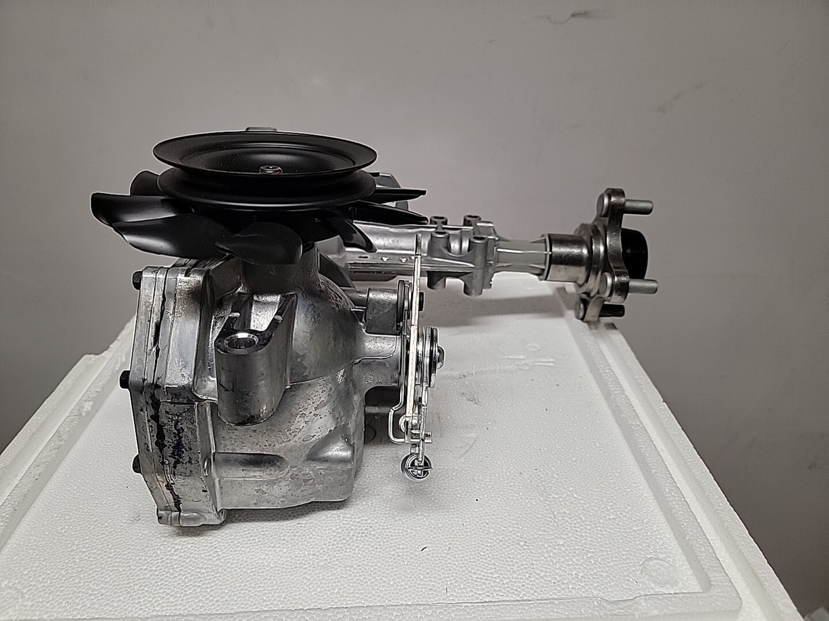 ◆h◆ NEW】Toyota Genuine Lexus LS430 Lock Sub-Assy, Fuel Filler