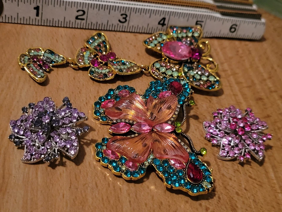 4件装胸针套装花朵蝴蝶多色紫色粉红色水钻令人惊叹的E354 — 第 2/4 张图片