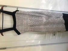 The vanity room women dress size large