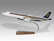 Airbus A330-300 Singapore Airlines Desk Wood Airplane Model Large Scale  1/144