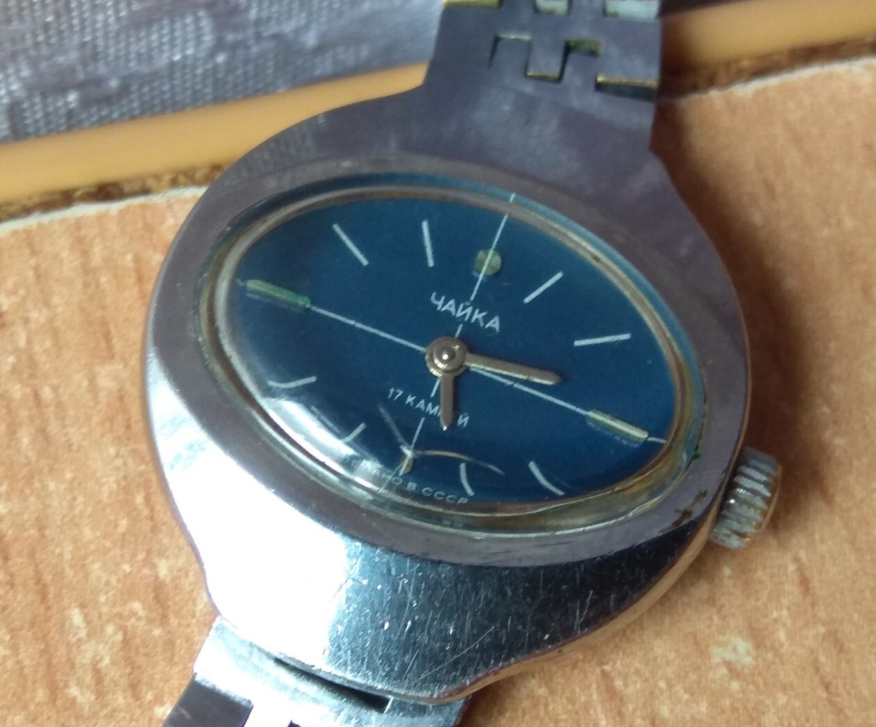 RARE Vintage LADIES WATCH jew 17  chaika chajka gull retro woman 