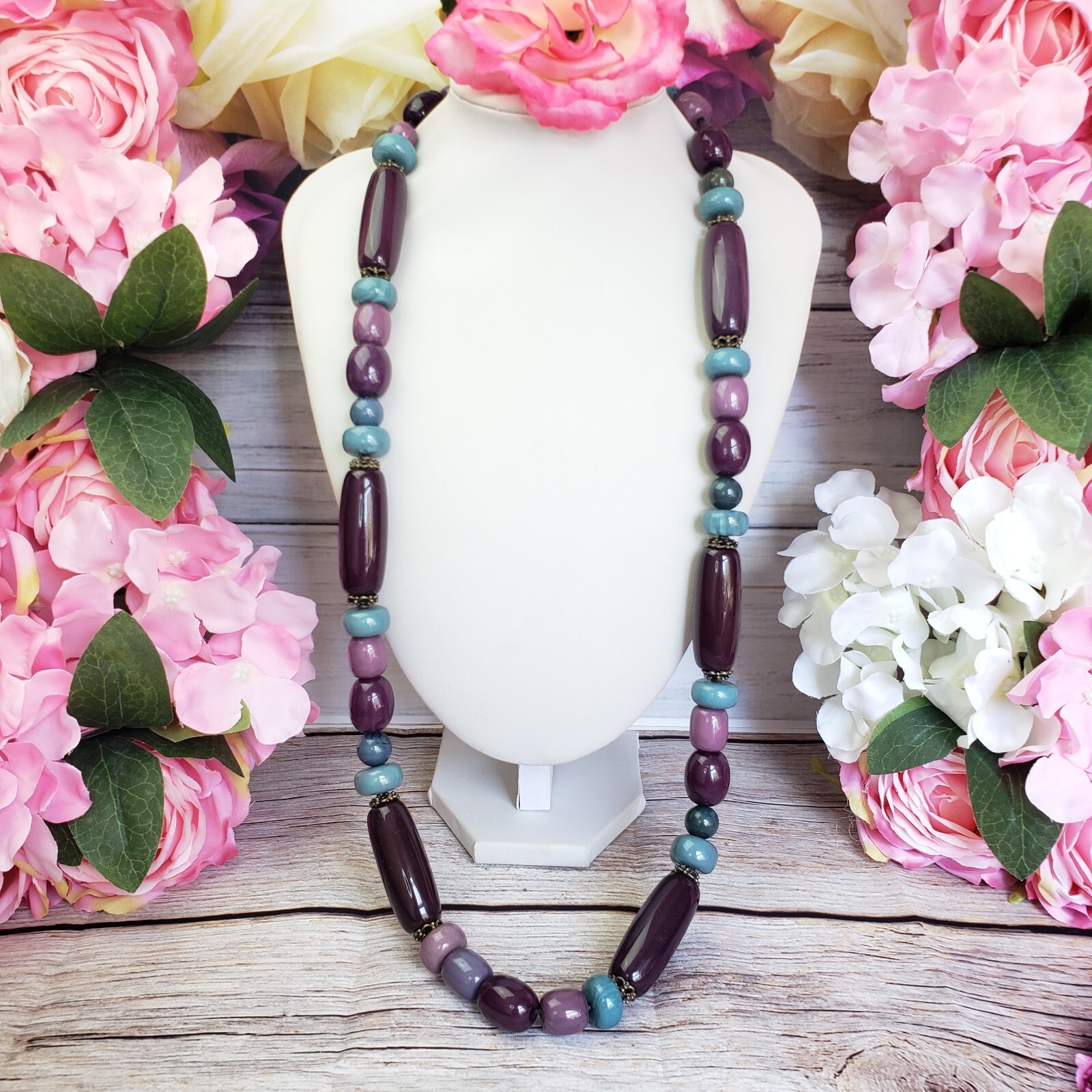 Long Purple and Green Lucite Beaded Costume Necklace Gem