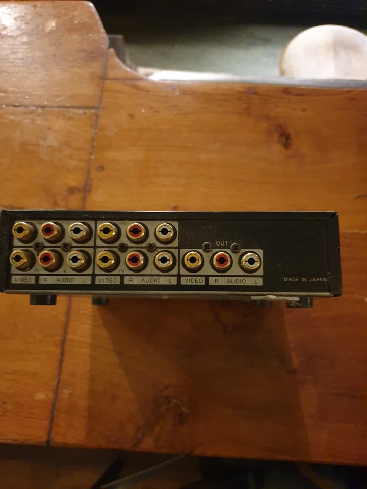 Maspro VSW41 Audio Video Selector 4 Inputs 1 Output - Image 2 of 3