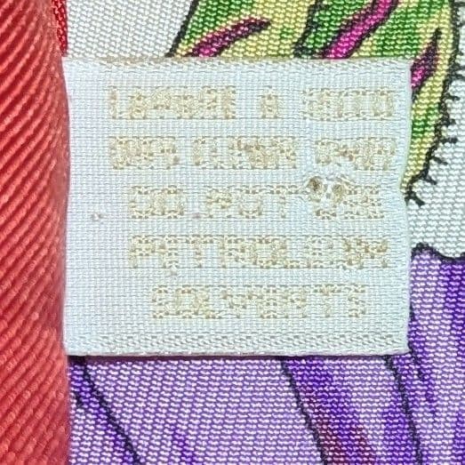 GUCCI Large Scarf Floral Butterfly 100% Silk Italy Red and Multicolor　87cm×87cm thumbnail 9