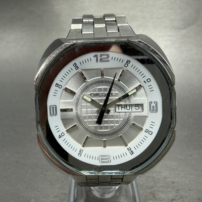 Diesel Watch Women 35mm Silver Dial Silver Tone Daydate DZ-5121 New Battery
