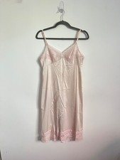 Vintage Vanity Fair Baby Pink Slip Dress Nightgown Size 34 Nylon