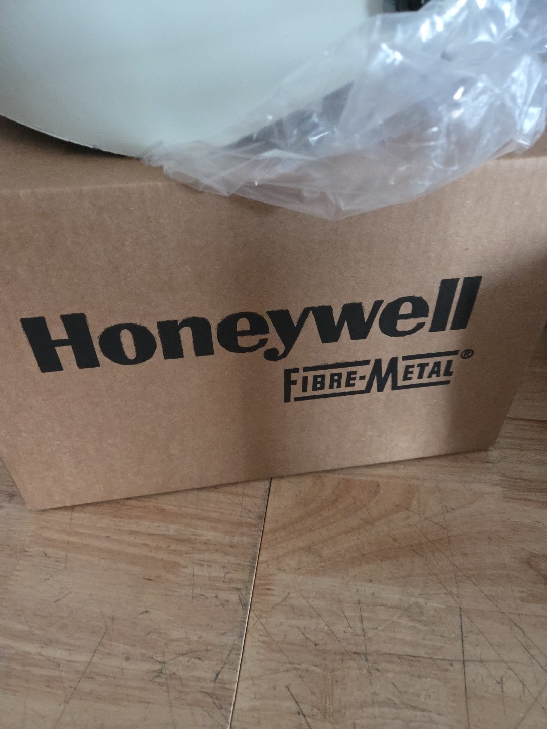 Honeywell 110WH Fiberglass Pipeliner Welding Helmet 2"&times;4-1/4" Shade Fibre Metal