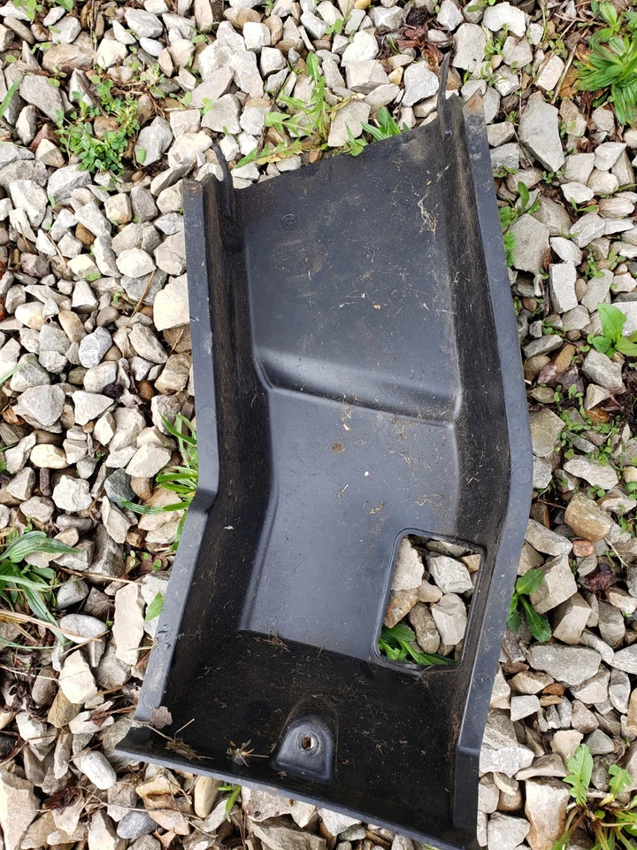 Lawn Boy Dura Force 6.5 10323 Lawn Mower OEM Belt Cover - Image 4 of 4