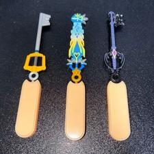 Kingdom Hearts Keyblade Set with 3 Items, Memorabilia, Blade Collection
