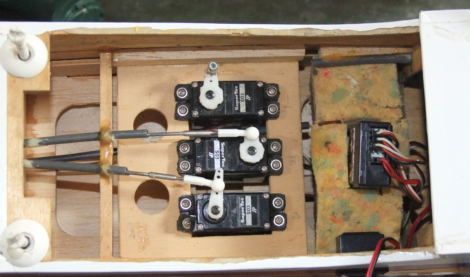 Great Planes Ultimate biplane 44" ws Complete with servos but no engine