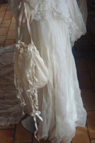 ROBE 1940 MOUSSELINE DE SOIE ET SON CHAPEAU PERLES ET SA BOURSE 3PIECES ! - Photo 2/4