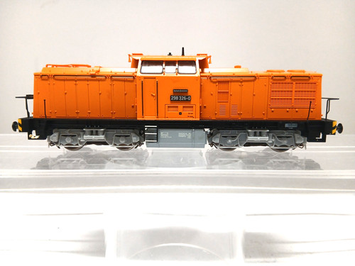 BRAWA 0417 H0 Locomotore diesel BR 298 delle DR nella colorazione arancio. | Condition: Usato