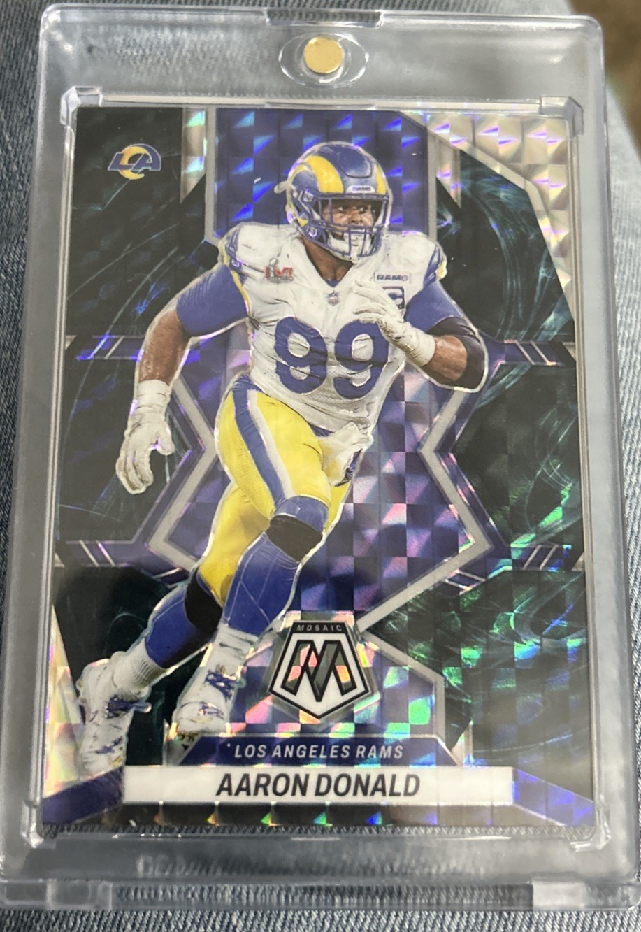 2022 Panini Mosaic Aaron Donald #112 Genesis Prizm Los Angeles Rams Case Hit SSP