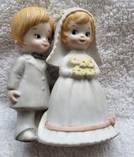Lefton 3.5" Bride Groom - Yellow Daisies. - Pre-Owned