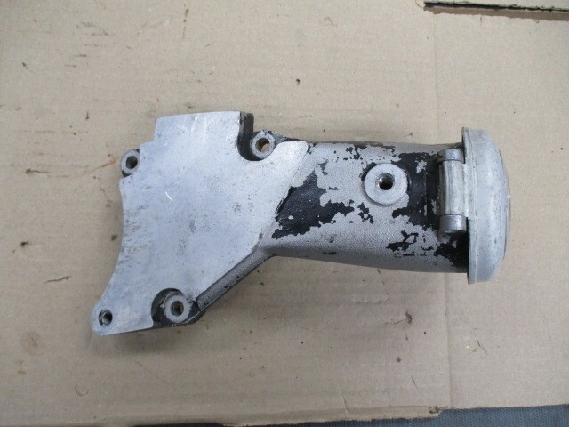 81-91 Rolls Royce Silver Spur Engine Oil Filler Neck UE40748