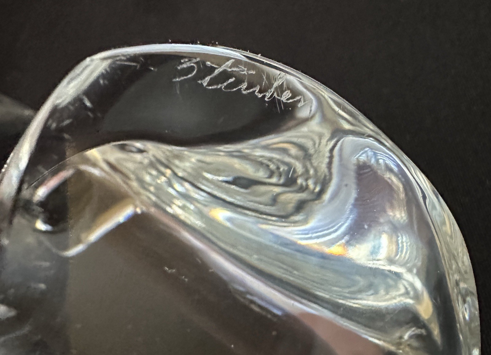 VINTAGE STEUBEN CRYSTAL PIG LLOYD ATKINS FIGURINE PAPERWEIGHT HAND COOLER 4-1/2"