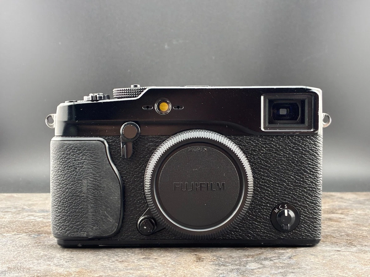 ■良品■ FUJIFILM X-Pro1 ボディ ブラック X-Pro1 ボディ 純正ケースLC-XPRO1(ブラック)付き 【K027】 | 富士