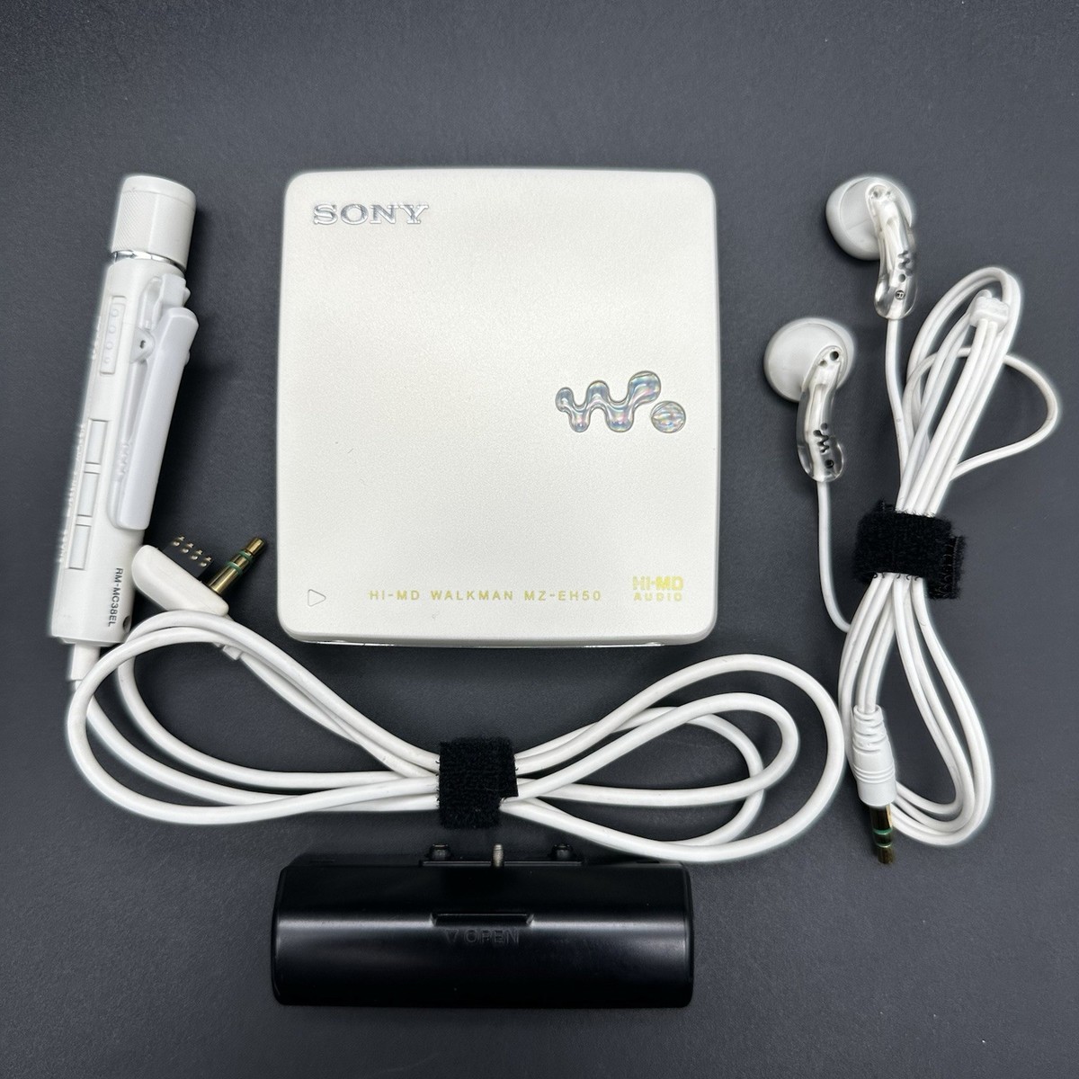 SONY MDウォークマン MZ-EH50 Hi-MD Sony MZ-EH50 HI MD WALKMAN Minidisc Player White Does not work