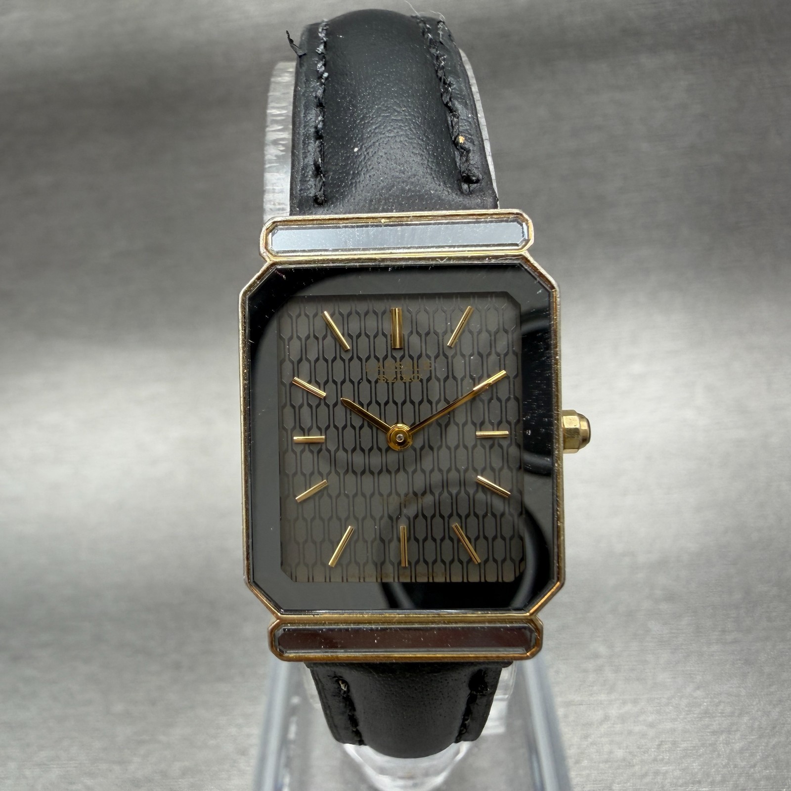 Two Tank Dial Women Gray Lassale Battery Tone New 18mm Seiko 1230-5319 Watch - VintageWatches.PK Two Tank Dial Women Gray Lassale Battery Tone New 18mm Seiko 1230-5319 Watch - vintagewatches.pk