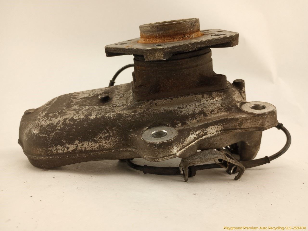 Maserati Quattroporte 2003-2008 FRONT+LEFT Steering knuckle P/N 243415
