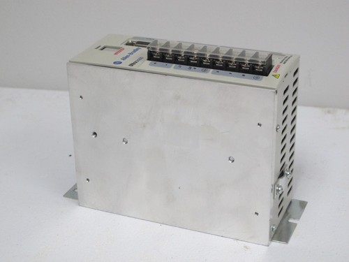 ALLEN BRADLEY 2098-DSD-005 ULTRA 3000 DIGITAL SERVO DRIVE, GOOD USED CONDITION - Picture 6 of 7