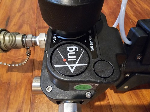 King PV411 Calibration Multi-function Hand Pump King 3750 10,000 psi - Picture 6 of 11