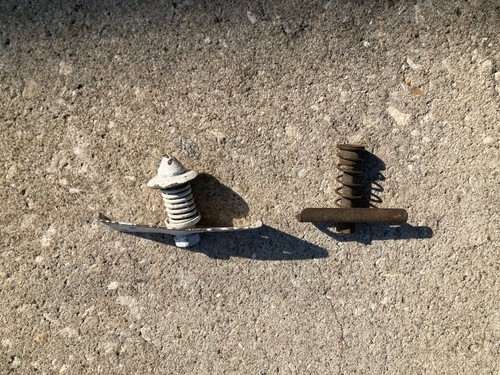 Jaguar Mystery Hood or Bonnet Pin/Spring Assembly , May fit XK120-150 $20 Each - Picture 17 of 20