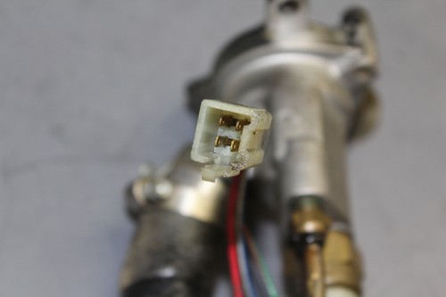 2001 Yamaha Yzf600r Thermostat W Housing Assembly 3TJ-12417-00-00 ; 3TJ-12413-00 - Picture 9 of 11