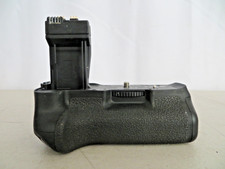 Canon OEM BG-E8 Battery Grip for EOS Rebel T2i, T3i, T4i  T5i BGM-E8L Magazine