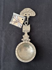 THE TIN WOODSMAN TW PEWTER CO. Kitty Cat Food Pelle et support mural